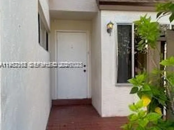 879 NW 81st Way #4, Plantation, FL 33324