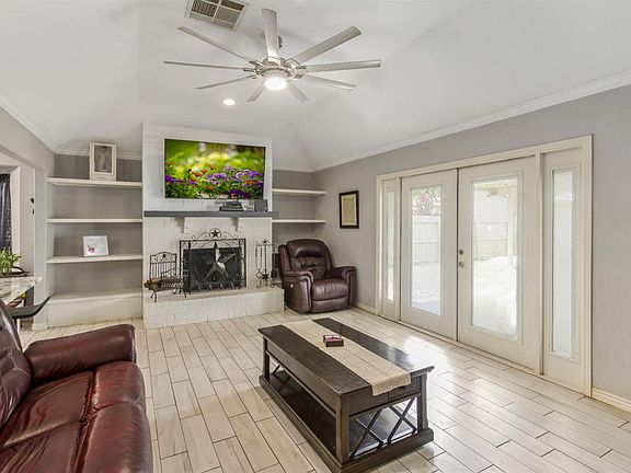 3rd image of 2231 Friar Tuck Ln