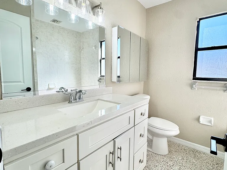 4335 Floramar Ter — Photo 14