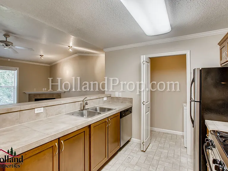15074 NW Central Dr #305 — Photo 4
