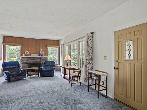 4th image of 511 W Clay Ave