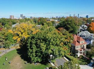 62 Russell St #2, Brookline, MA 02446