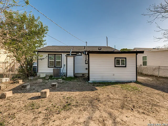1815 W Mayfield Blvd — Photo 12