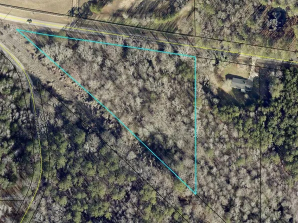 4038 W McIntosh Rd, Griffin, GA 30223