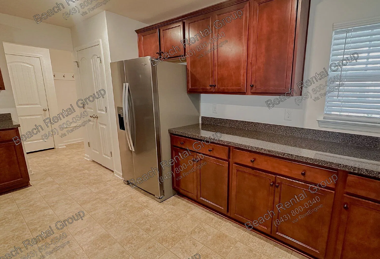 3 bed, 2.0 bath, 2200 sqft, $2,150 — Photo 4