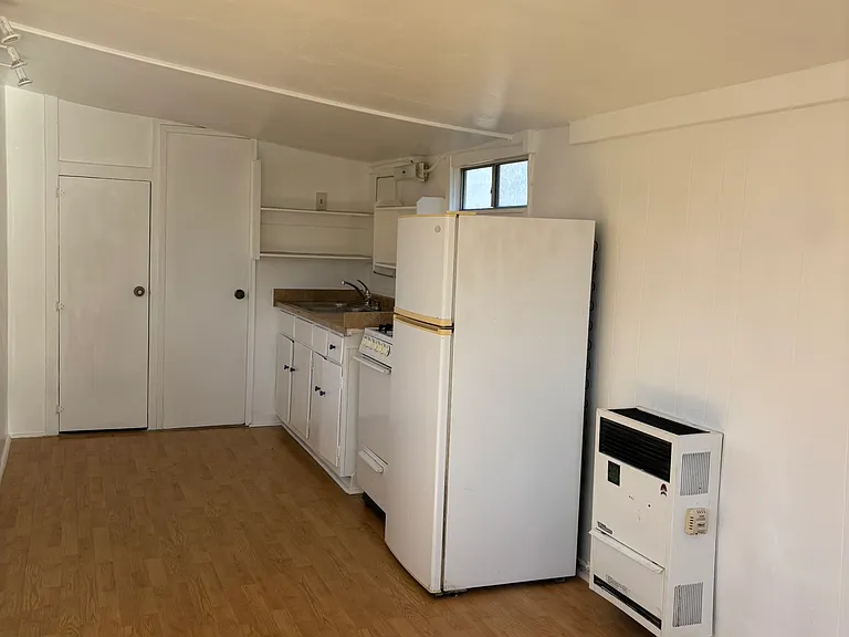 2041 Bacon St — Photo 5
