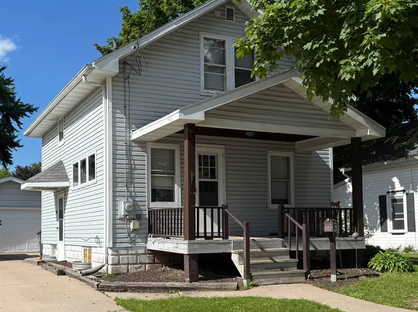 922 Park Ave, Little Chute, WI 54140
