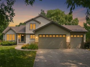 365 Linda Cir, Lino Lakes, MN 55014