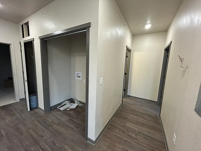 6950 Hickman Rd #300A — Photo 14