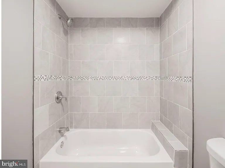 2220 Ellsworth St — Photo 15