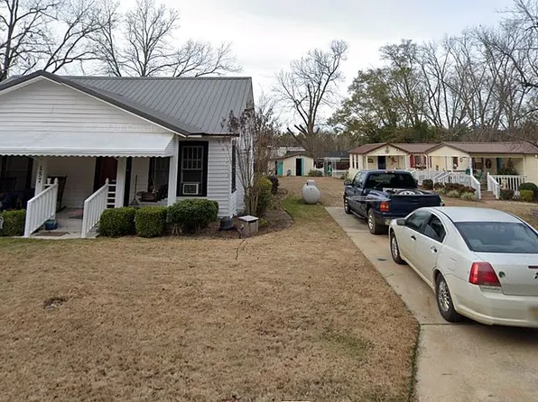 157 E College Ave #169, Slocomb, AL 36375
