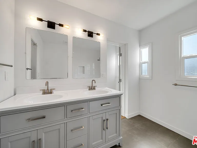 4014 W Adams Blvd #A — Photo 23