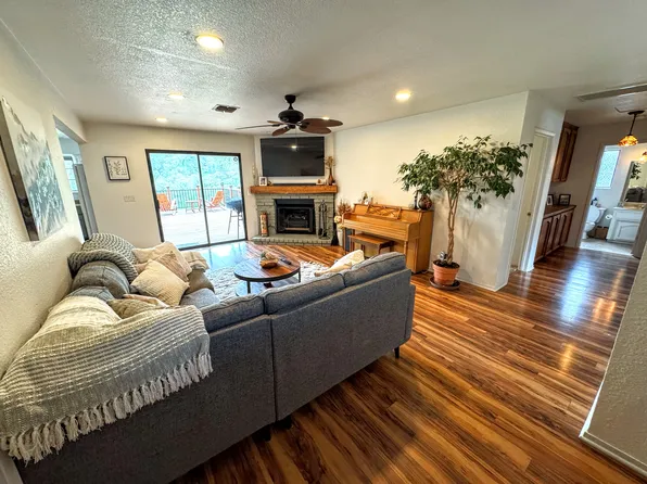 2822 Black Horse Ln, Paso Robles, CA 93446