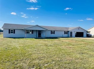 9355 N 1000th Rd, Effingham, IL 62401
