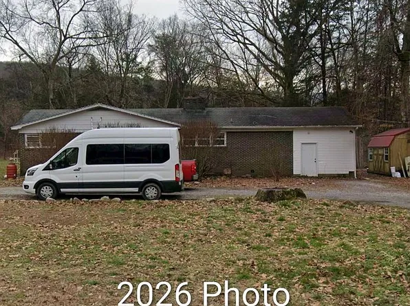4880 Hills Creek Rd, McMinnville, TN 37110