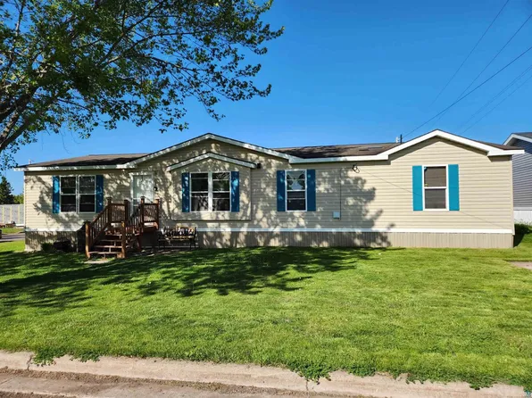 1600 W 8th St, Ashland, WI 54806