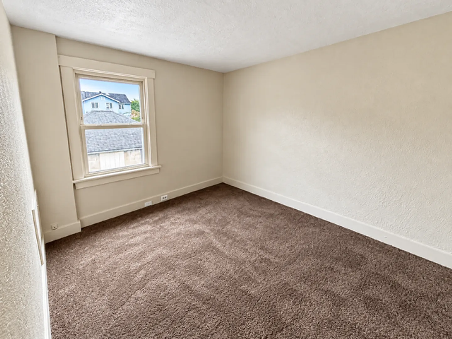 2 bedroom Townhome, Clairton, PA — Photo 3