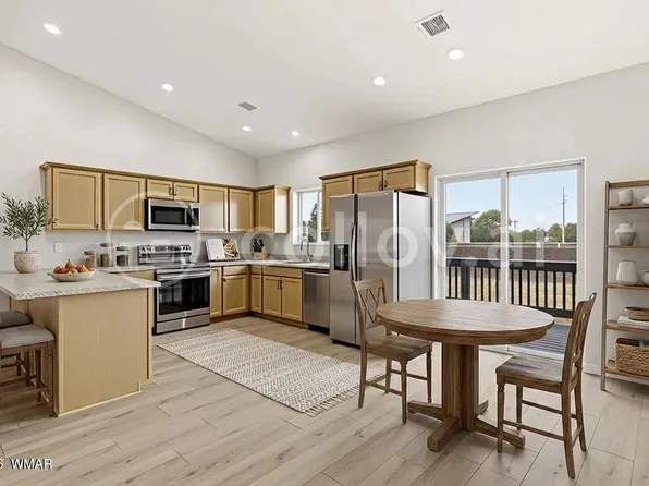 2746 Zane Grey Blvd, Overgaard, AZ 85933