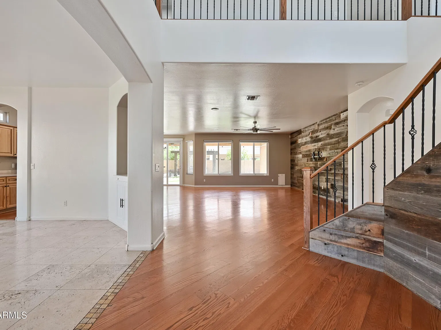5 bed, 3.0 bath, 3060 sqft, $3,295 — Photo 2