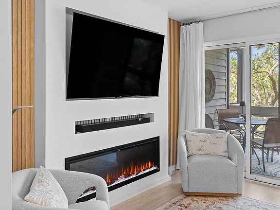 3rd image of 2420 Racquet Club Dr