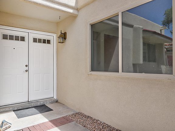 4th image of 608 Meadow Green Ct SE