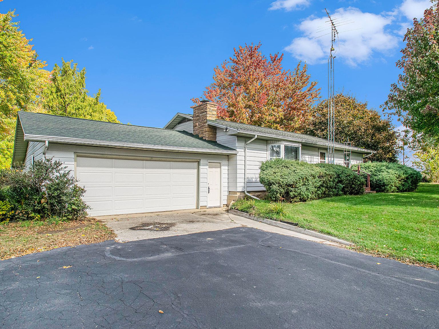 7689 Sinclair Rd, Eau Claire, MI 49111 Zillow