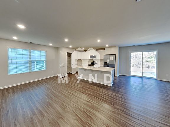 4th image of 5101 Cameron Commons Pkwy