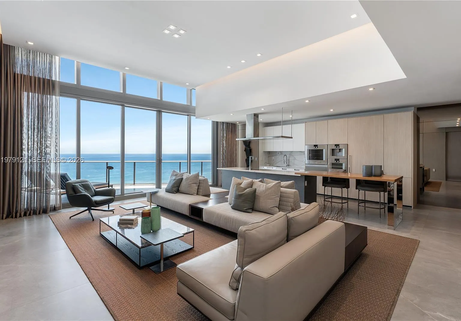15701 Collins Condo Ritz — Photo 4