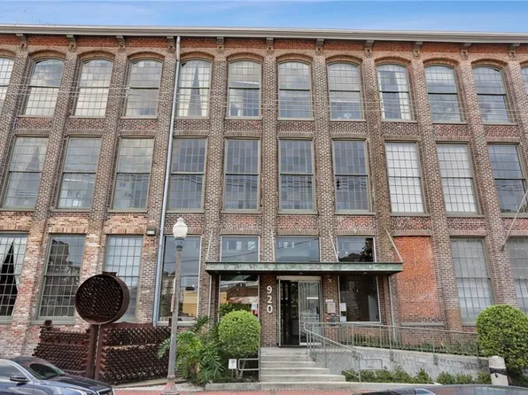 920 Poeyfarre St APT 263, New Orleans, LA 70130