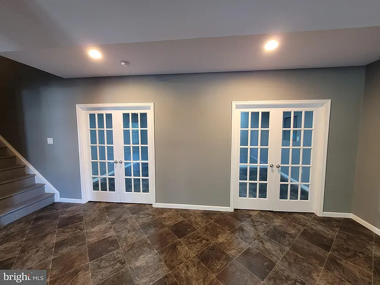 15406 Sir Edwards Dr — Photo 27