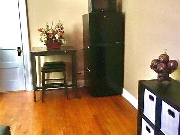 5th image of 92 Hamilton Ave APT 6A