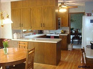 3rd image of 211 N 130th St