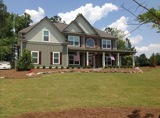 225 Westwood Lake Dr, Newnan, GA 30263