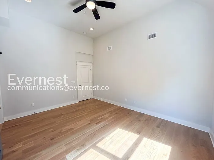 520 Moore Ave — Photo 25
