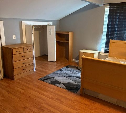 5th image of 5744 6th Ave #5