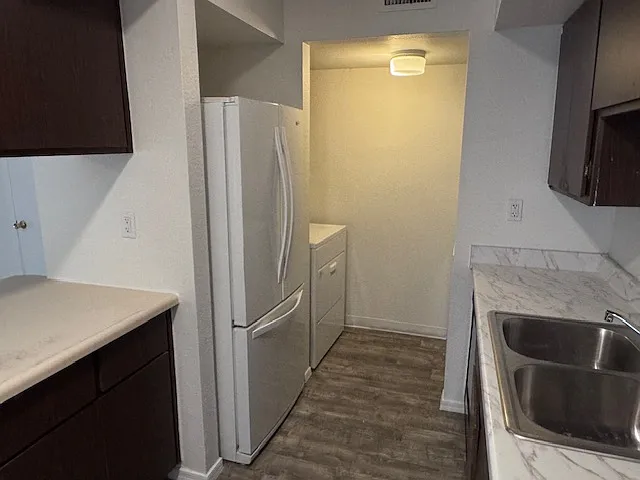 7606 N 61st Ave — Photo 5