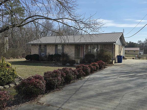 5th image of 51 Poplar Dr