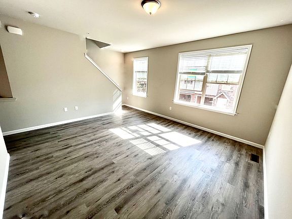 4th image of 3969 Stony Brook Dr #0
