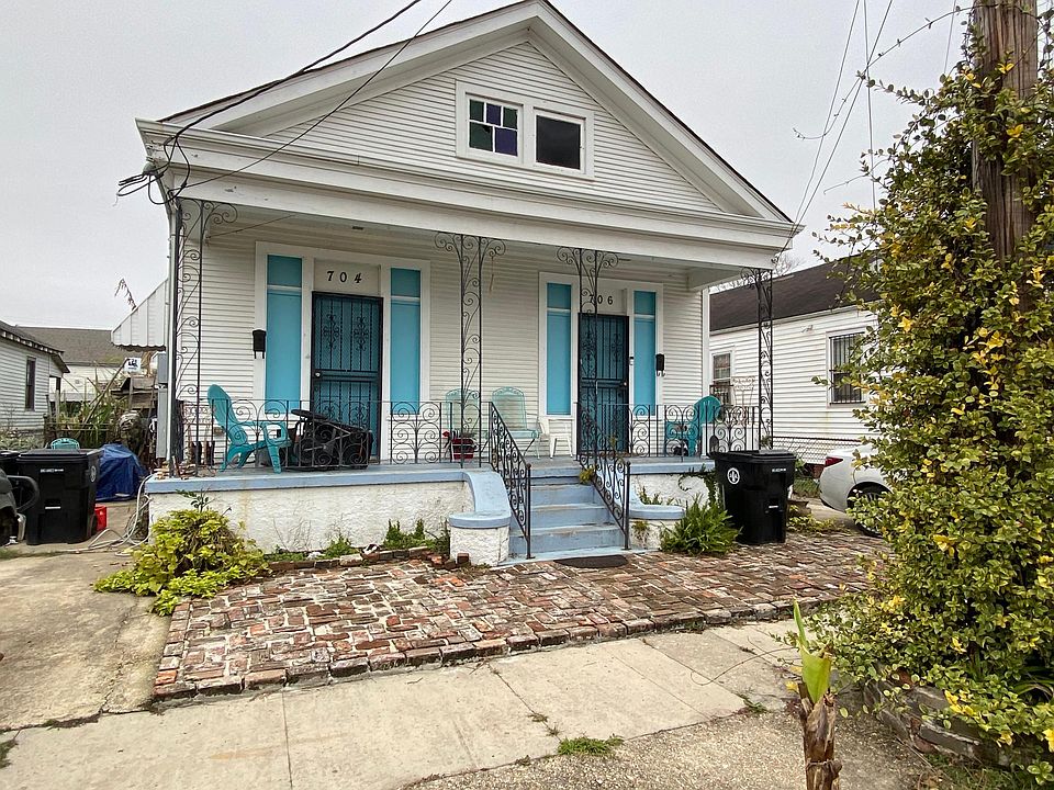 1st image of 706 Tricou St