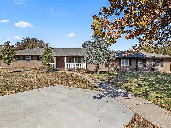 3rd image of 11809 Stonehedge Ln