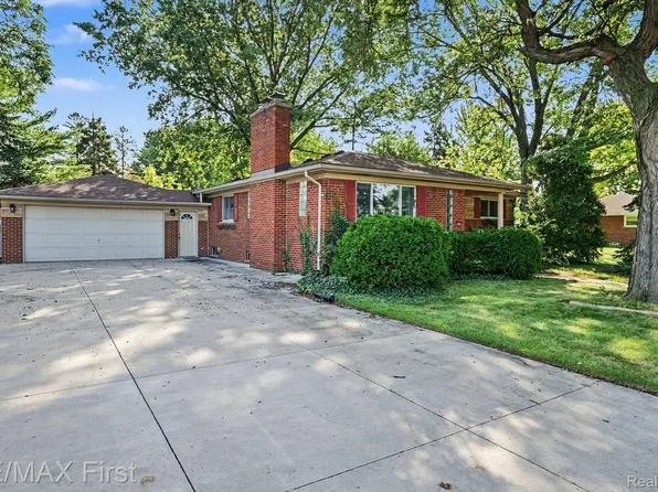 30640 Lorraine Ave, Warren, MI 48093