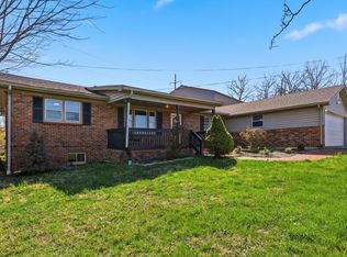 30 Halls Ln, Stanton, KY 40380