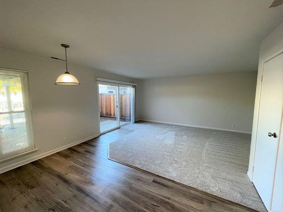 1st image of 77 Donegal Way APT 1