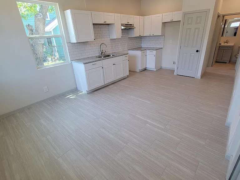647 Hammond Ave #101 — Photo 6