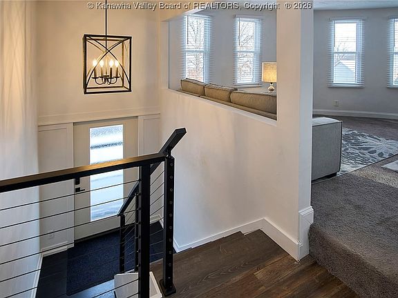 3rd image of 123 Woodbridge Dr