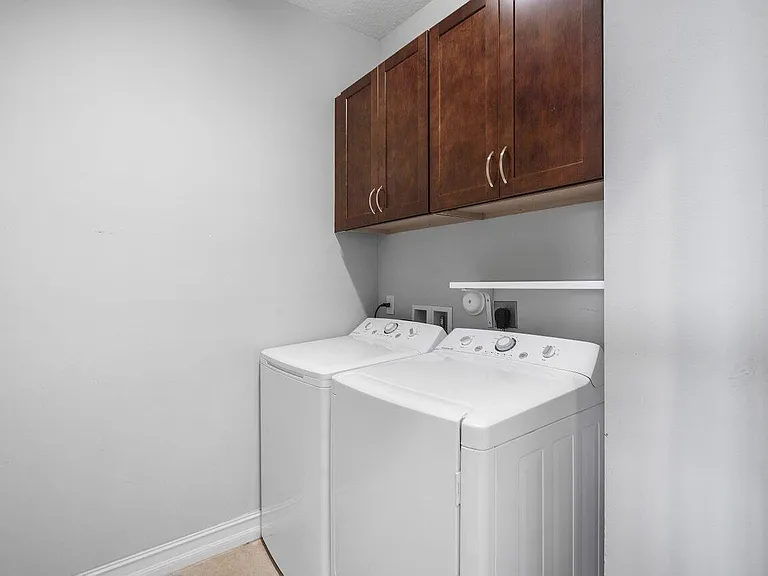 224 S Federal Hwy #4 — Photo 15