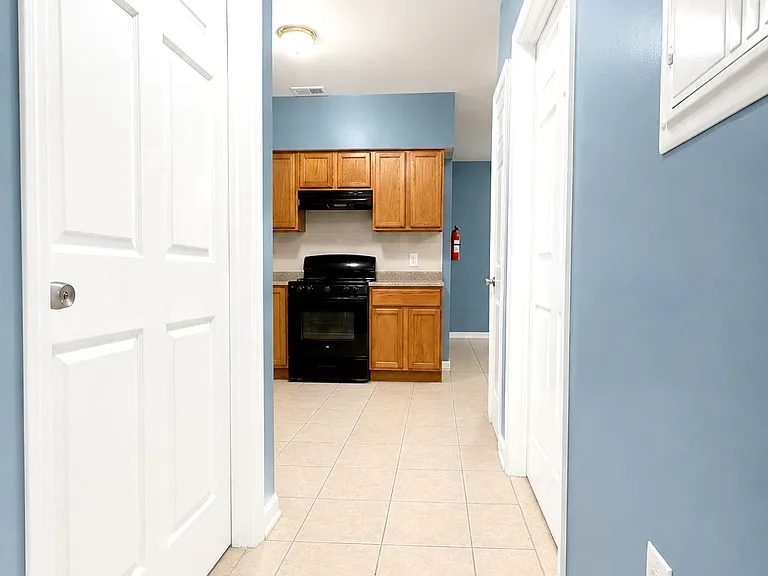 44 Astor St #3 — Photo 2