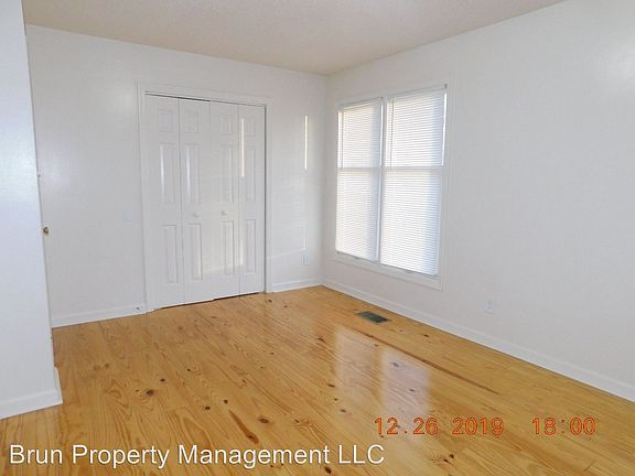 3rd image of 9108 Parktop Ln APT B