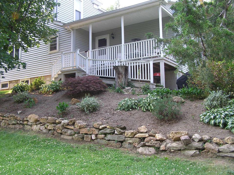 2nd image of 47 Washington St