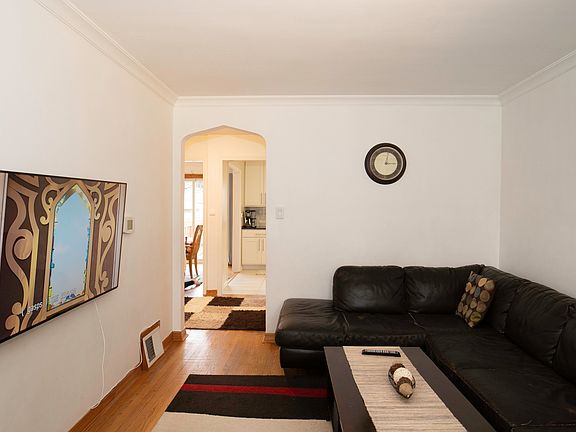4th image of 6217 S Melvina Ave